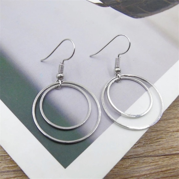 💙💎GRATEFUL💙MAKER💎💙 Jewelry - NEW!💙💎CIRCLES! MODERN MINIMALIST HOOP💎💙SILVERY